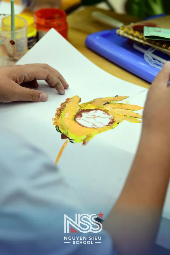 Nguyễn Siêu School (Hanoi, Vietnam) - “ĐAN MẠCH TRONG MẮT EM 2024”: NHỮNG  BỨC TRANH MÀU XANH GIẢI CỨU THẾ GIỚI