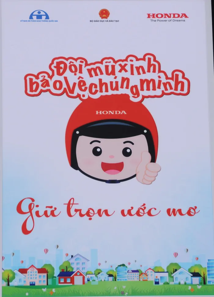 Đội mũ xinh bảo vệ chúng mình