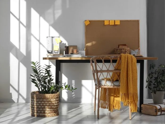 Cách trang trí bàn học đẹp, gọn gàng với 11 ý tưởng đơn giản