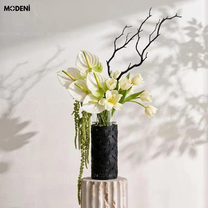 Bình Hoa Kavira – Thủy Tinh Phối Da Đen Đan Chéo – Sang Trọng Hiện Đại –  MODENI