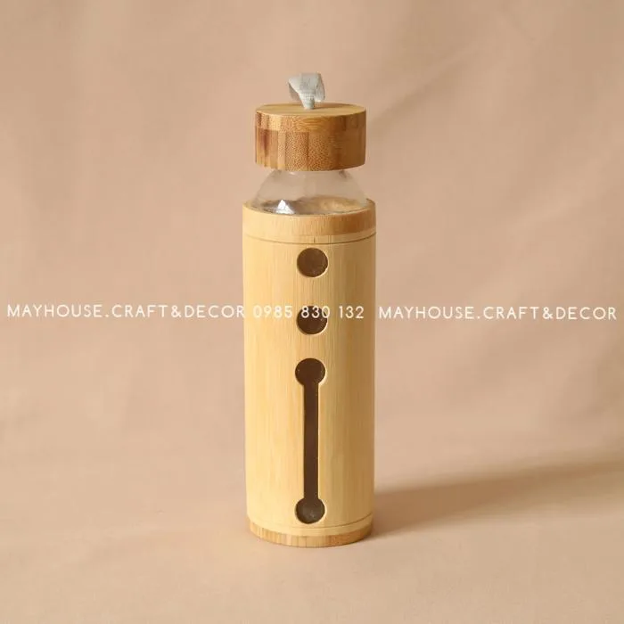 Bình thủy tinh bọc tre