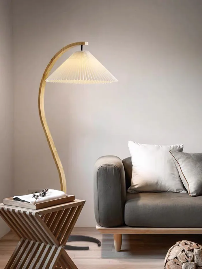ĐÈN CÂY UỐN LƯỢN CHỤP GIẤY - Full House Home Décor