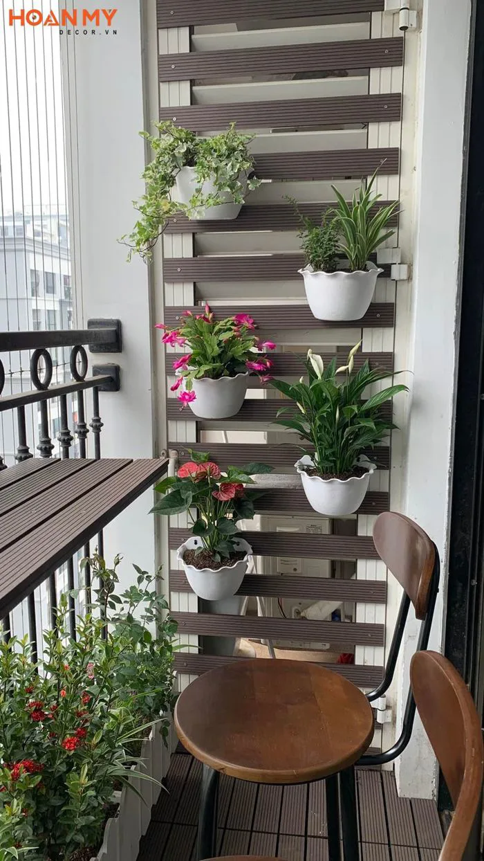 30 Mẫu Trang Trí Ban Công Đẹp & Bảng Giá Vật Liệu 09/2026