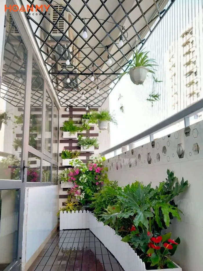 30 Mẫu Trang Trí Ban Công Đẹp & Bảng Giá Vật Liệu 09/2026