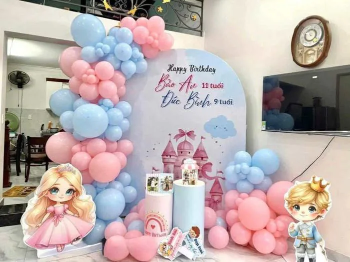 Mẫu Decor Sinh Nhật Sinh Đôi Cho 2 Bé Hot Trend 2026 - Trang Trí Thôi Nôi