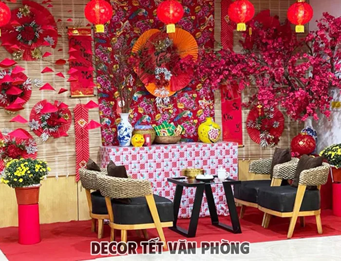 10 Gợi ý decor Tết văn phòng đón năm mới 2026 ấn tượng - Nội Thất Hòa Phát