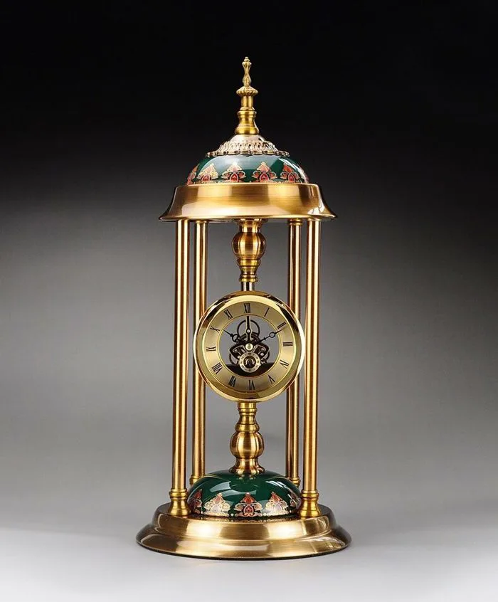 Đồng Hồ Để Bàn Phong Cách Cổ Điển - Decor Trang Trí