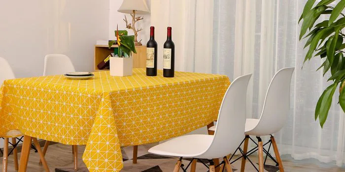 4 mẫu khăn trải bàn decor siêu đẹp cho nhà thêm xinh