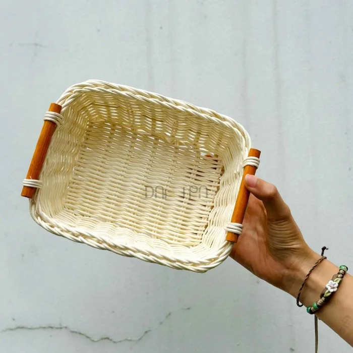 Khay mây có quai gỗ nhỏ gọn