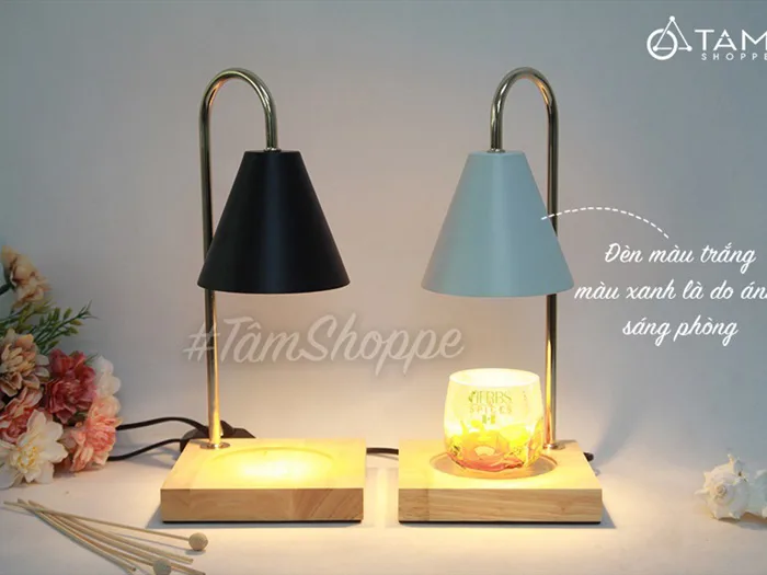 Đèn đốt nến thơm đế gỗ chụp kim loại hình nón (tặng bóng dự phòng)  DENDOTNEN-