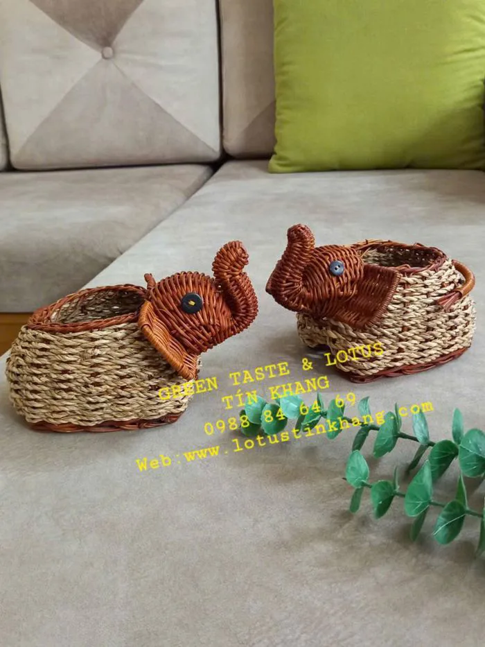 Phụ Kiện Trang Trí Decor, Quà Lưu Niệm Bằng Cói, Mây Tre Đan Thủ Công  lotustinkhang