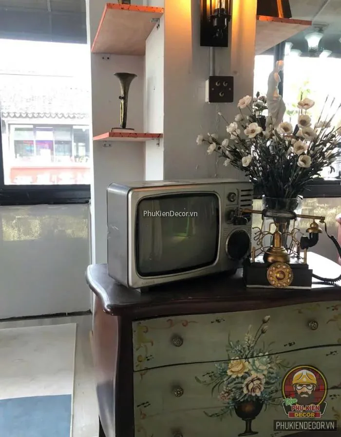 Đồ Trang Trí Phong Cách Cổ Điển, Vintage, Retro - Phụ Kiện Decor Quán Cafe, Nhà  Hàng,
