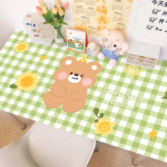 Miếng dán bàn học - Lớp áo mới cho chiếc bàn của bé