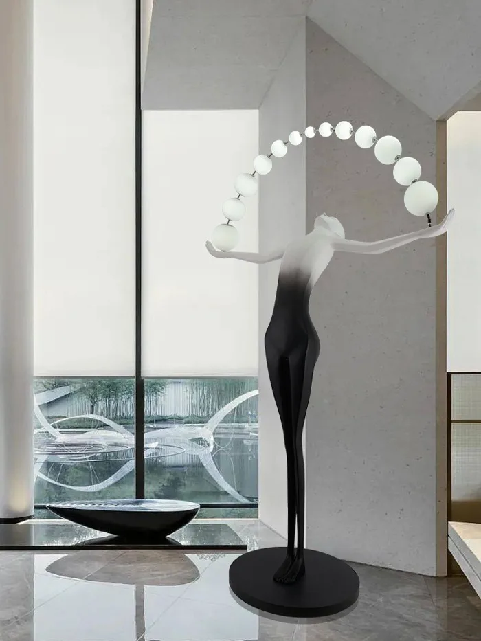 Tượng Nghệ Thuật Giữ Đèn Trang Trí Phòng Khách Indoorgarden